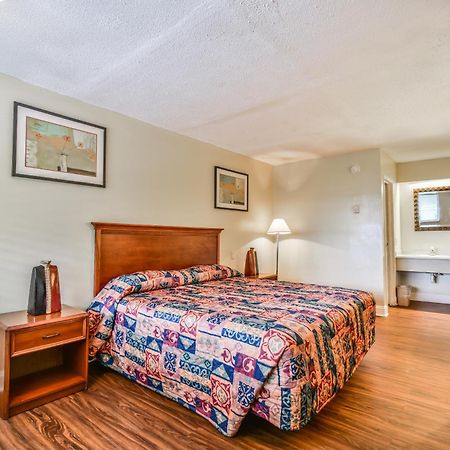 Economy Hotel Atlanta Lodge West Экстерьер фото